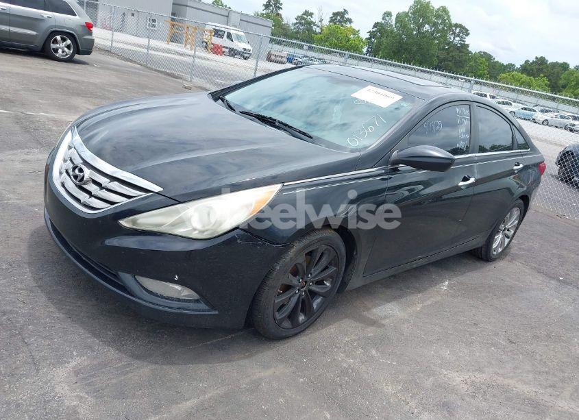 Photo 2 of 2011 Hyundai Sonata SE (VIN 5NPEC4AC7BH013671)