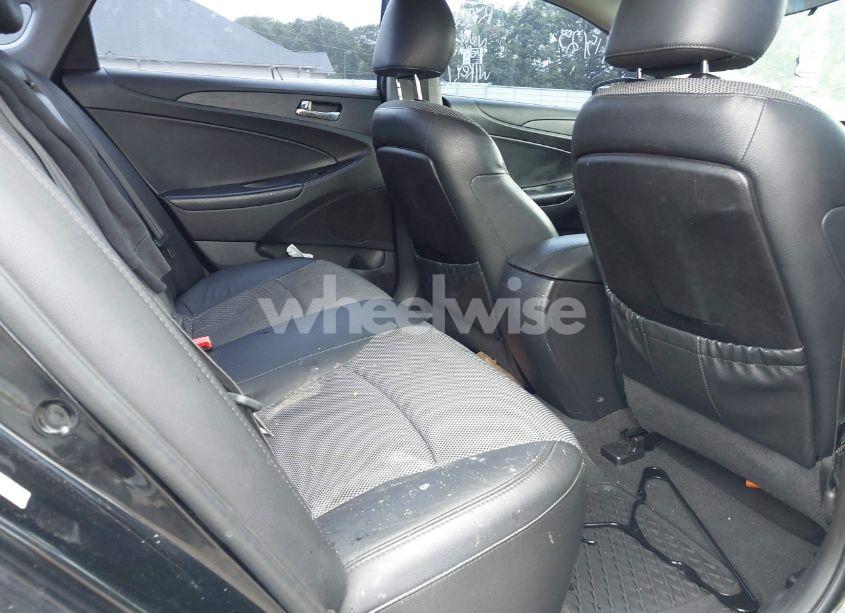 Photo 8 of 2011 Hyundai Sonata SE (VIN 5NPEC4AC7BH013671)