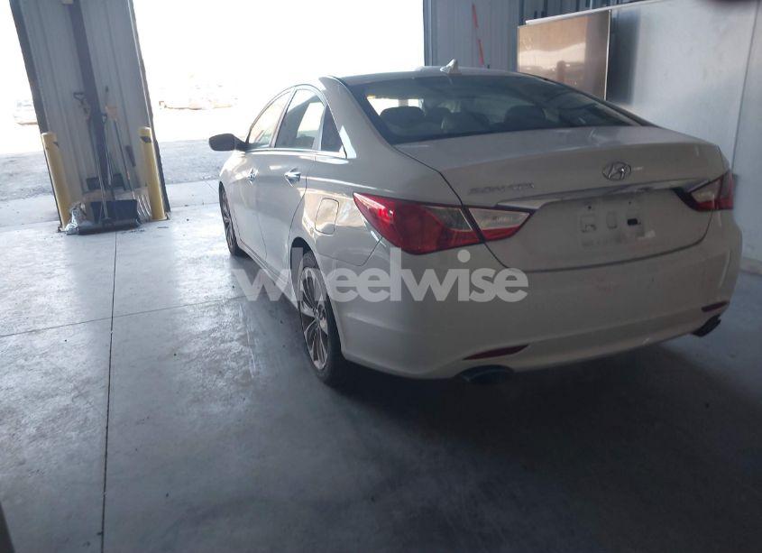 Photo 3 of 2011 Hyundai Sonata SE (VIN 5NPEC4AC7BH054639)