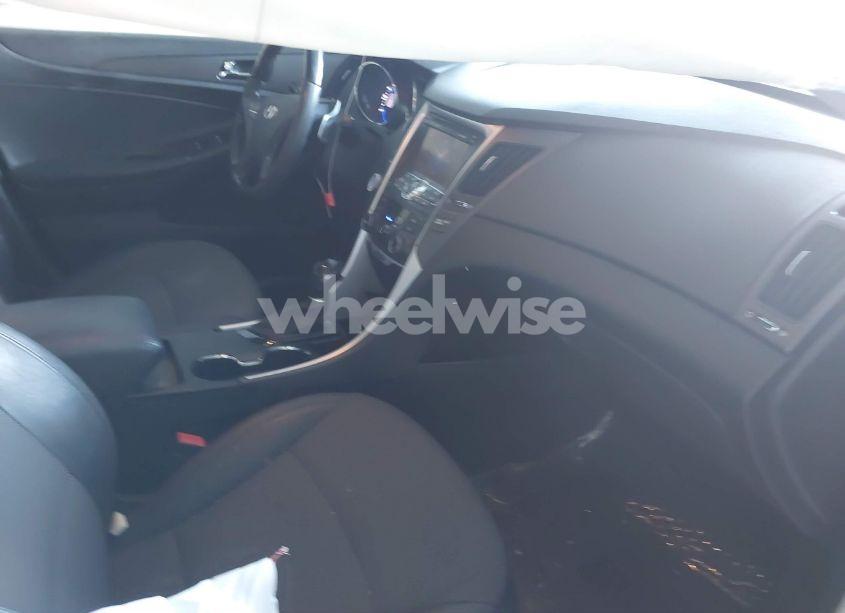 Photo 5 of 2011 Hyundai Sonata SE (VIN 5NPEC4AC7BH054639)