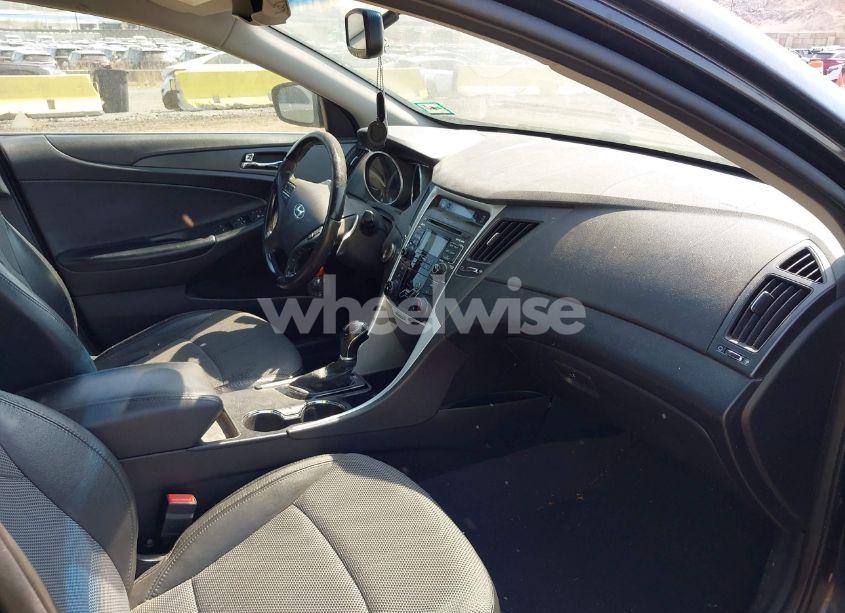 Photo 5 of 2011 Hyundai Sonata SE (VIN 5NPEC4AC7BH090105)