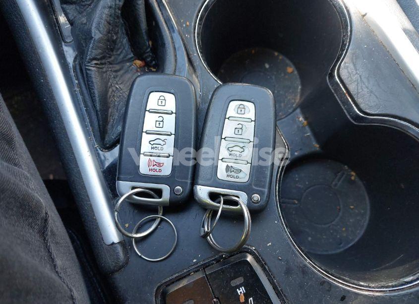 Photo 11 of 2011 Hyundai Sonata LIMITED (VIN 5NPEC4AC7BH100311)