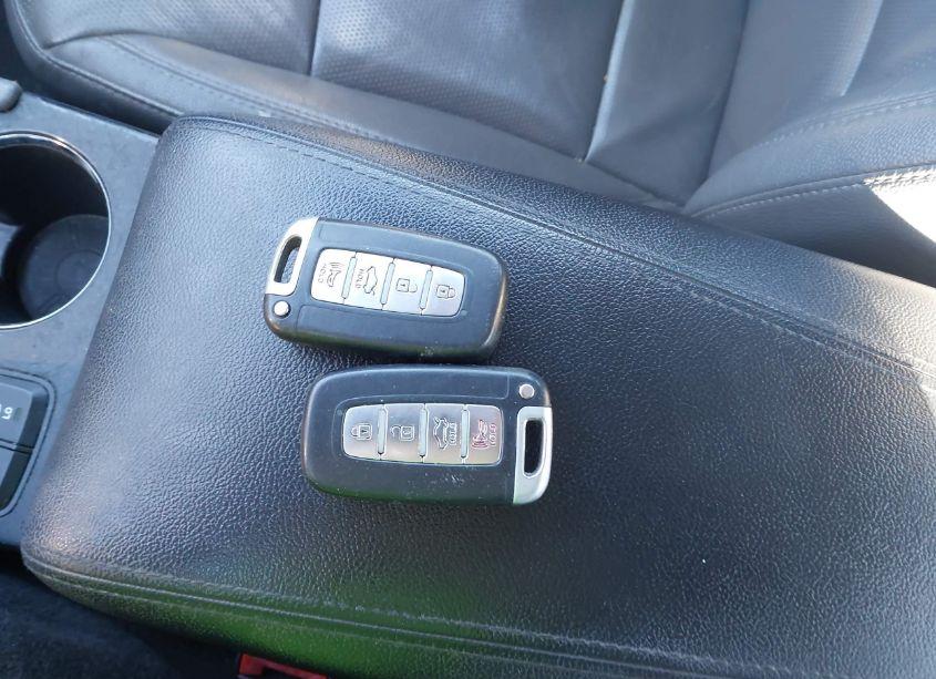 Photo 11 of 2011 Hyundai Sonata LIMITED (VIN 5NPEC4AC7BH111339)