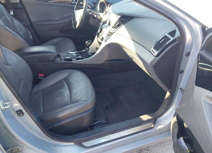 Photo 5 of 2011 Hyundai Sonata LIMITED (VIN 5NPEC4AC7BH111339)