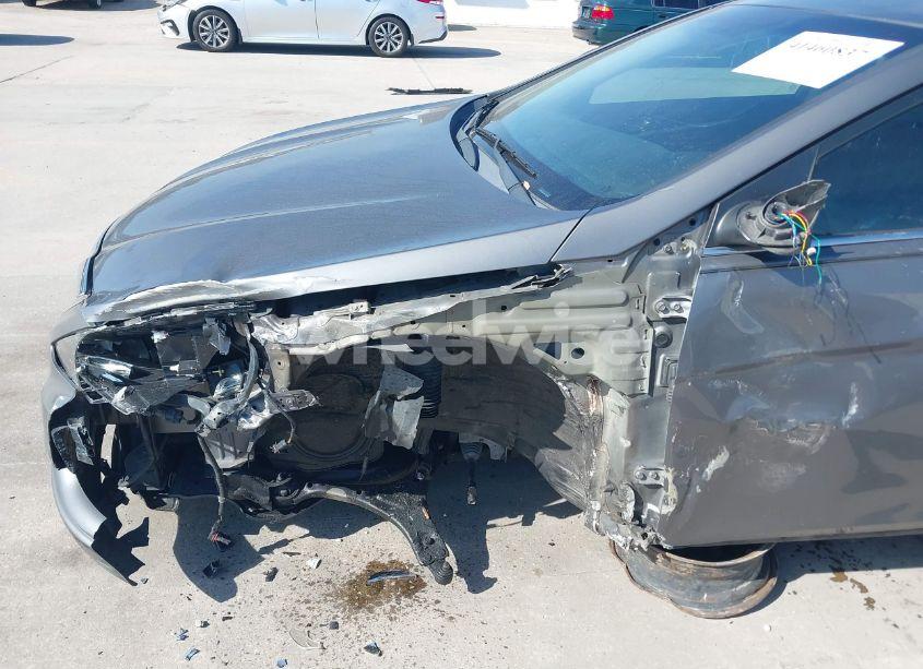 Photo 6 of 2011 Hyundai Sonata LIMITED (VIN 5NPEC4AC7BH116606)