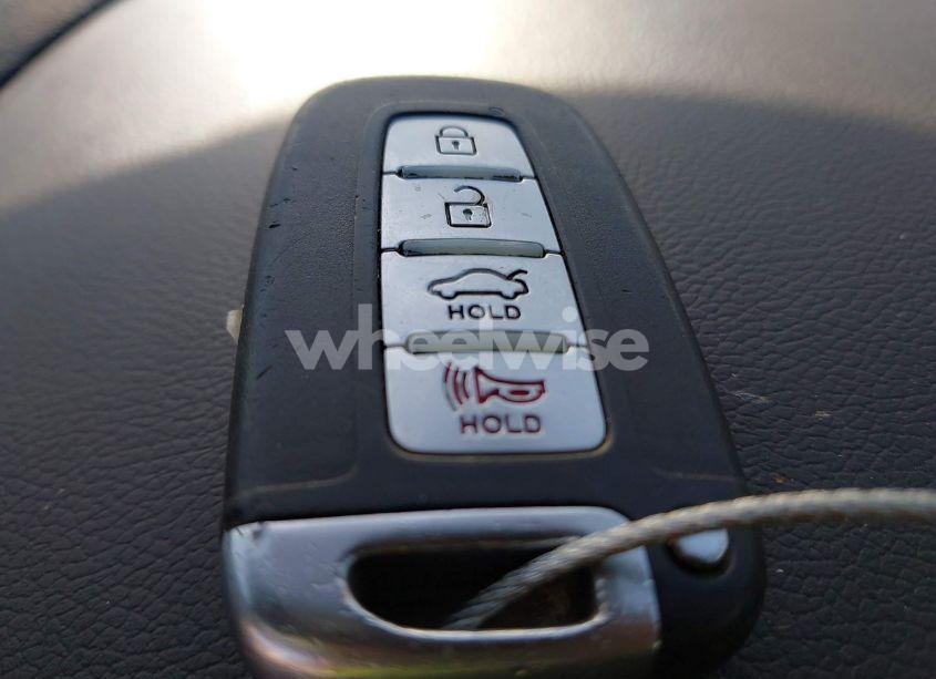 Photo 11 of 2011 Hyundai Sonata LIMITED (VIN 5NPEC4AC7BH132661)