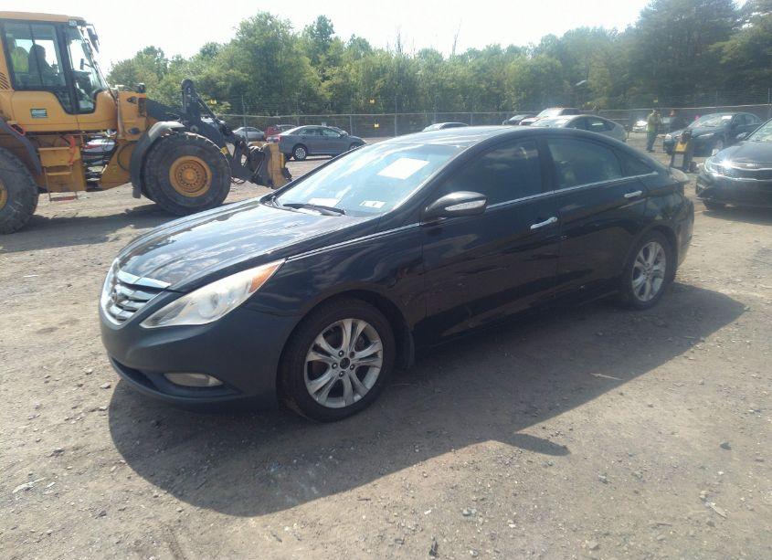 Photo 2 of 2011 Hyundai Sonata LIMITED (VIN 5NPEC4AC7BH186753)