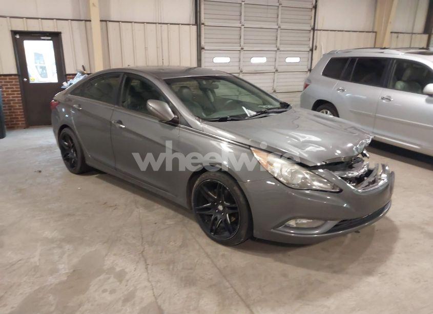 2011 Hyundai Sonata SE (VIN 5NPEC4AC7BH218987) main photo