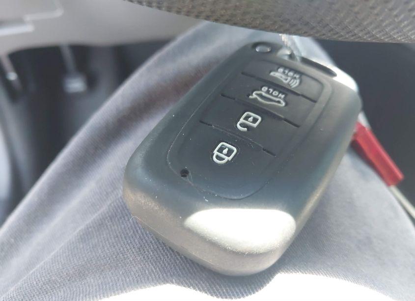 Photo 11 of 2011 Hyundai Sonata SE (VIN 5NPEC4AC7BH274802)