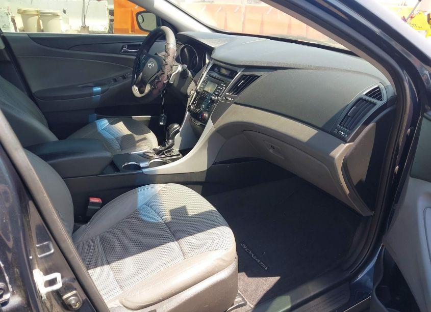 Photo 5 of 2011 Hyundai Sonata SE (VIN 5NPEC4AC7BH274802)