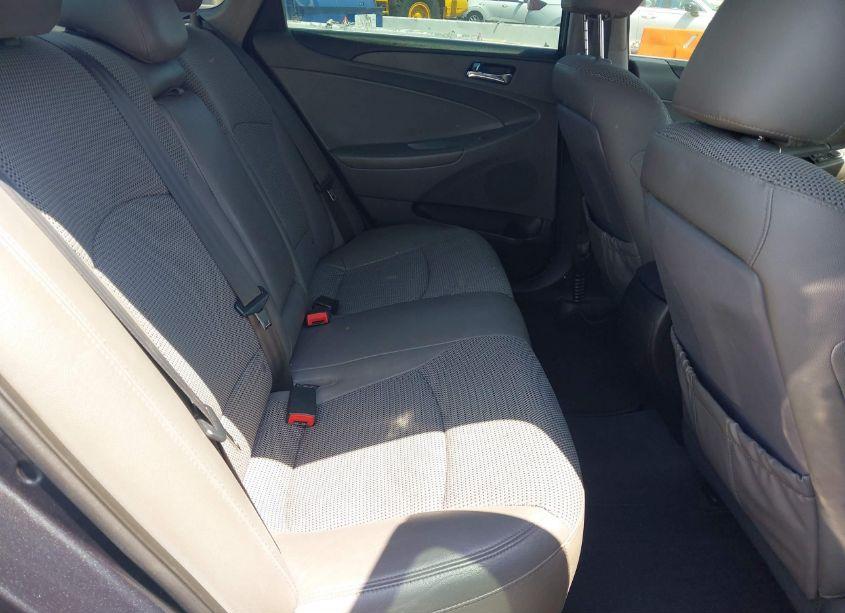 Photo 8 of 2011 Hyundai Sonata SE (VIN 5NPEC4AC7BH274802)