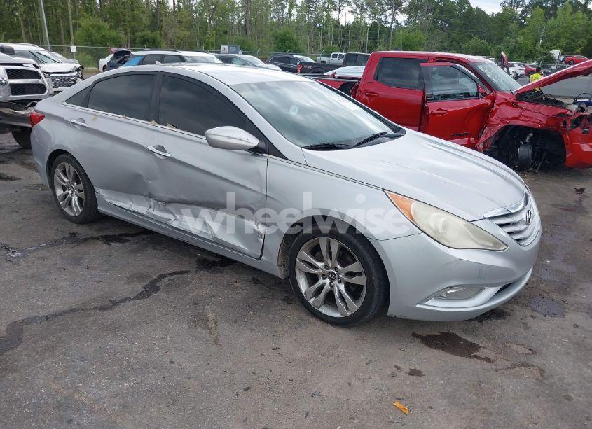 2011 Hyundai Sonata SE (VIN 5NPEC4AC7BH290756) main photo