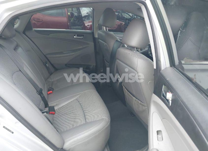 Photo 8 of 2011 Hyundai Sonata SE (VIN 5NPEC4AC7BH290756)