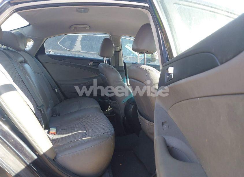 Photo 8 of 2012 Hyundai Sonata SE (VIN 5NPEC4AC7CH354117)
