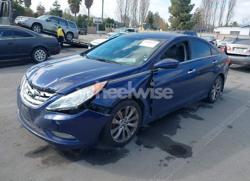Photo 2 of 2012 Hyundai Sonata SE (VIN 5NPEC4AC7CH370737)