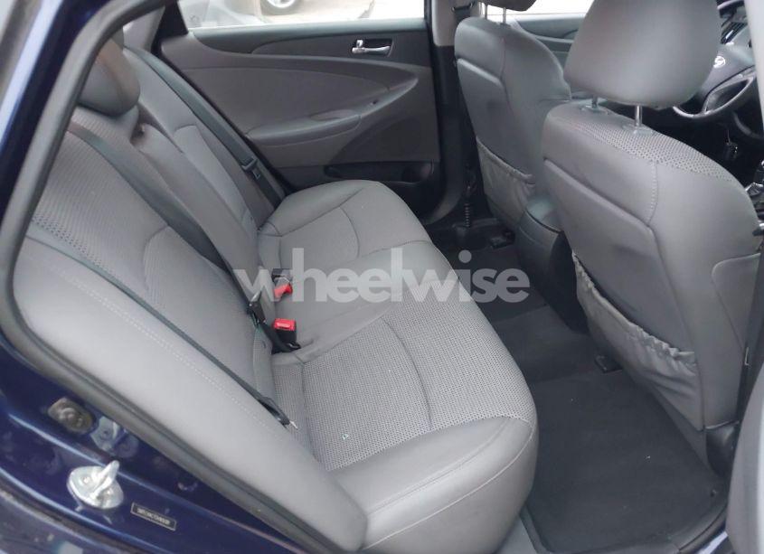 Photo 8 of 2012 Hyundai Sonata SE (VIN 5NPEC4AC7CH469381)