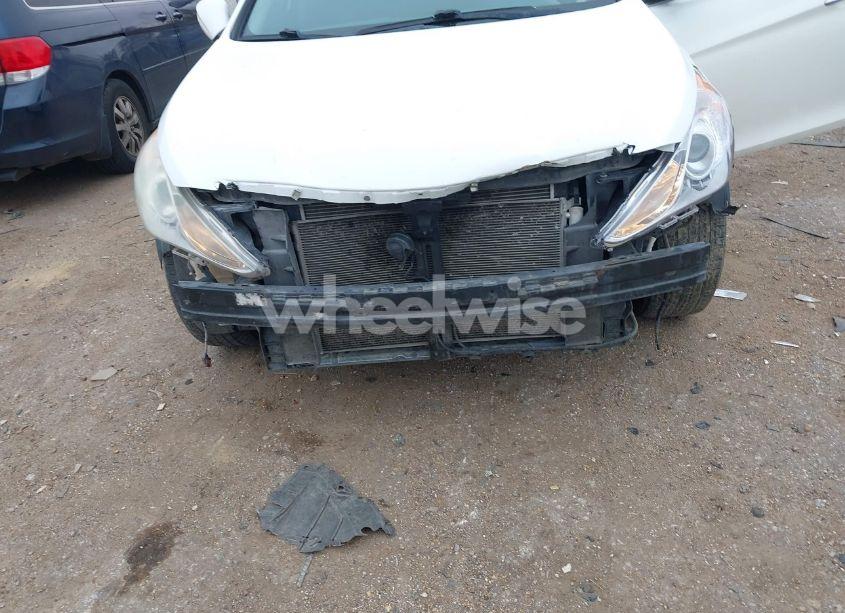 Photo 6 of 2012 Hyundai Sonata SE (VIN 5NPEC4AC7CH496600)