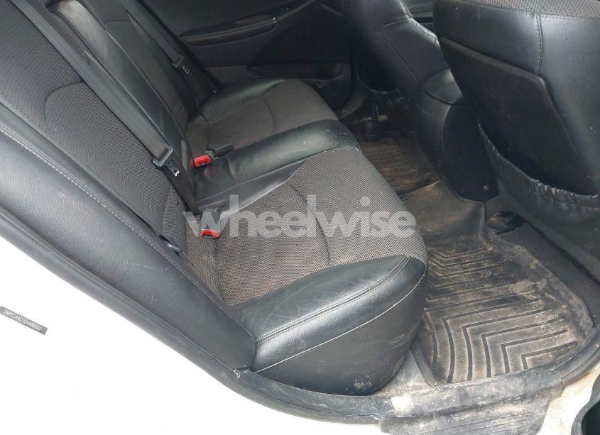 Photo 8 of 2012 Hyundai Sonata SE (VIN 5NPEC4AC7CH496600)