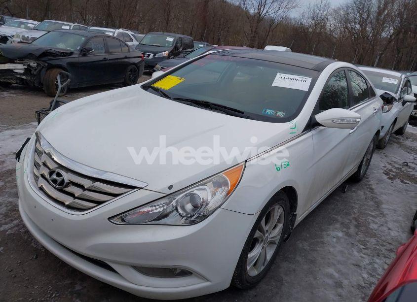 Photo 2 of 2013 Hyundai Sonata LIMITED (VIN 5NPEC4AC7DH562855)