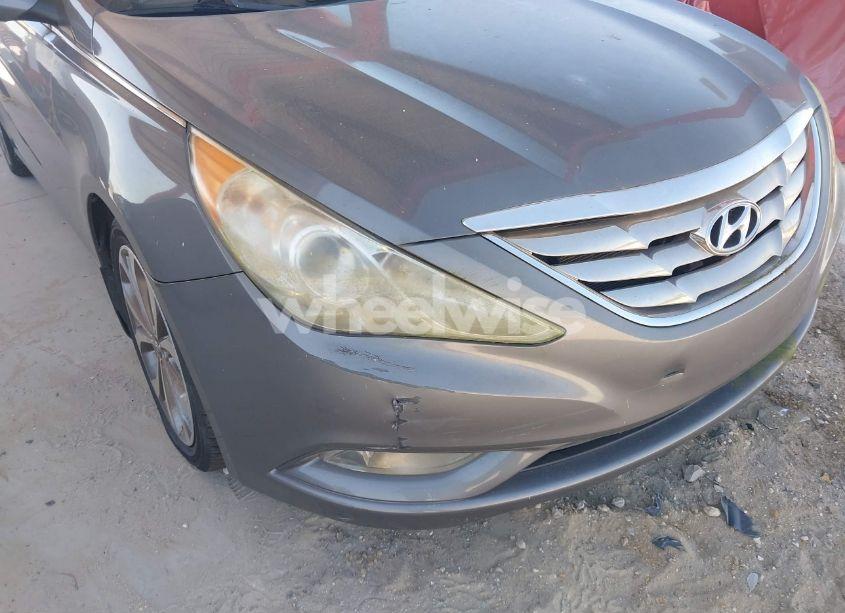 Photo 6 of 2013 Hyundai Sonata SE (VIN 5NPEC4AC7DH665659)