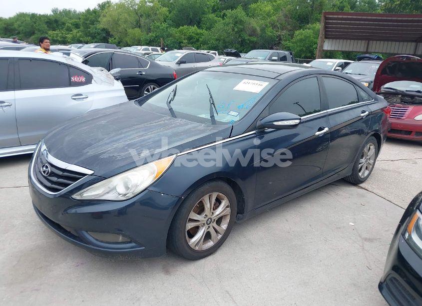 Photo 2 of 2013 Hyundai Sonata LIMITED (VIN 5NPEC4AC7DH682574)