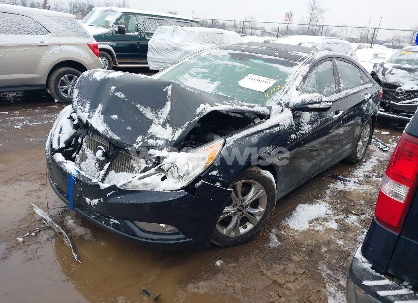 Photo 2 of 2013 Hyundai Sonata LIMITED (VIN 5NPEC4AC7DH705366)