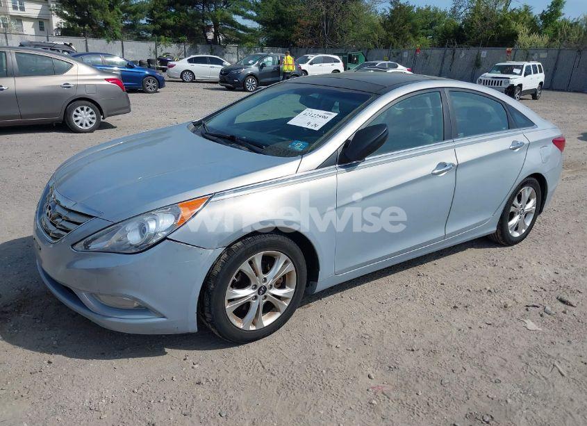 Photo 4 of 2013 Hyundai Sonata LIMITED (VIN 5NPEC4AC7DH716786)