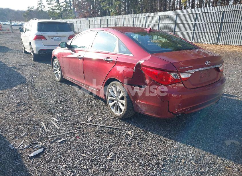 Photo 3 of 2013 Hyundai Sonata SE (VIN 5NPEC4AC7DH726413)