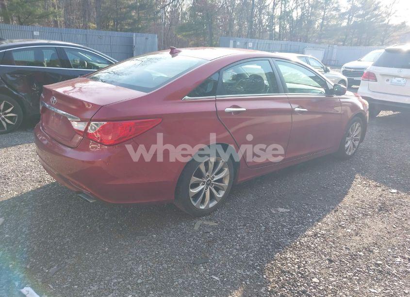 Photo 4 of 2013 Hyundai Sonata SE (VIN 5NPEC4AC7DH726413)