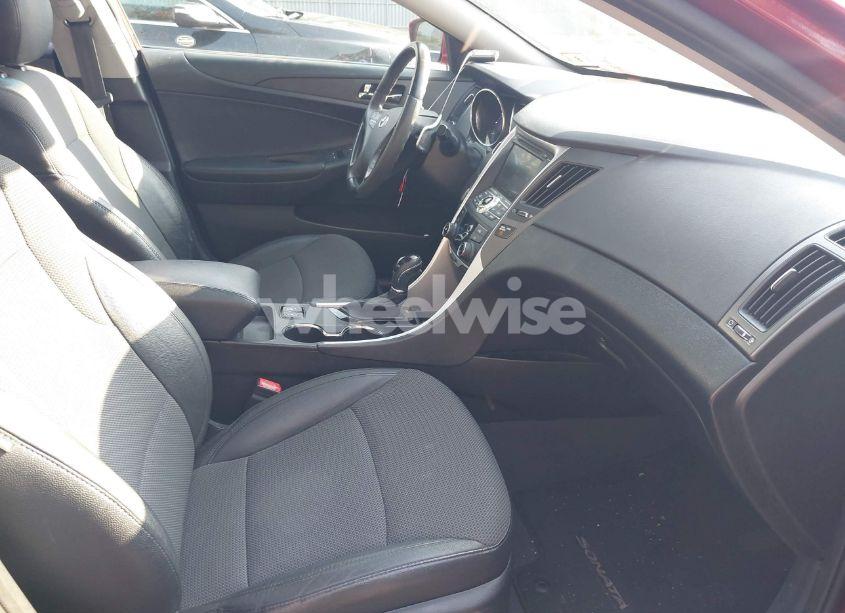 Photo 5 of 2013 Hyundai Sonata SE (VIN 5NPEC4AC7DH726413)