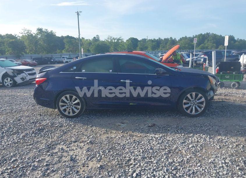 Photo 13 of 2013 Hyundai Sonata SE (VIN 5NPEC4AC7DH767916)