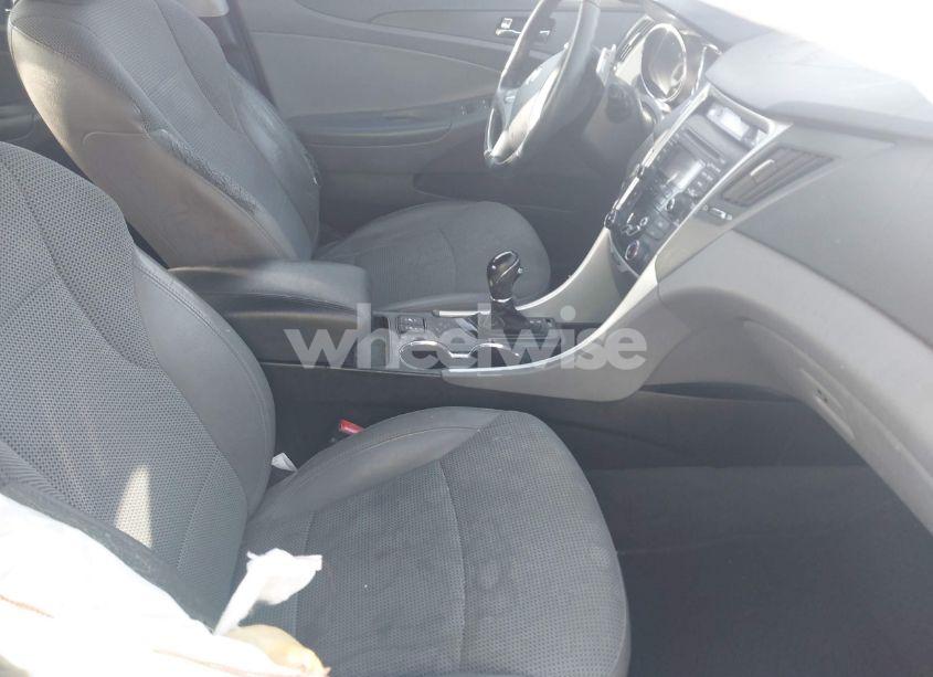 Photo 5 of 2013 Hyundai Sonata SE (VIN 5NPEC4AC7DH767916)