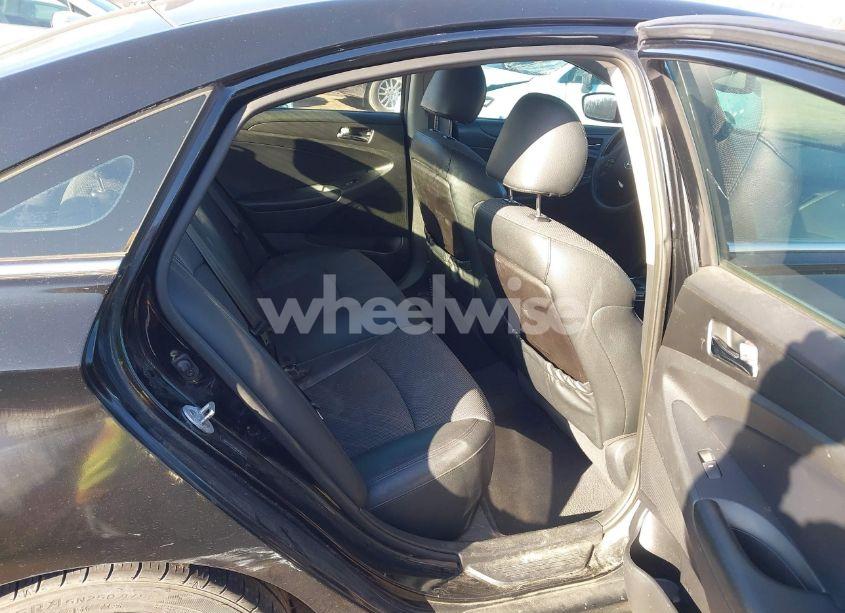 Photo 8 of 2013 Hyundai Sonata SE (VIN 5NPEC4AC7DH797644)