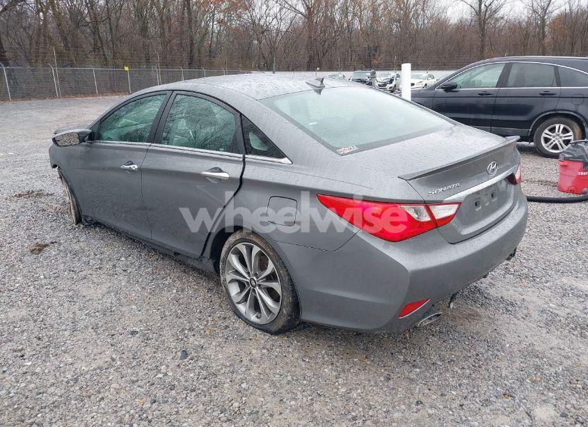 Photo 3 of 2014 Hyundai Sonata SE (VIN 5NPEC4AC7EH836802)