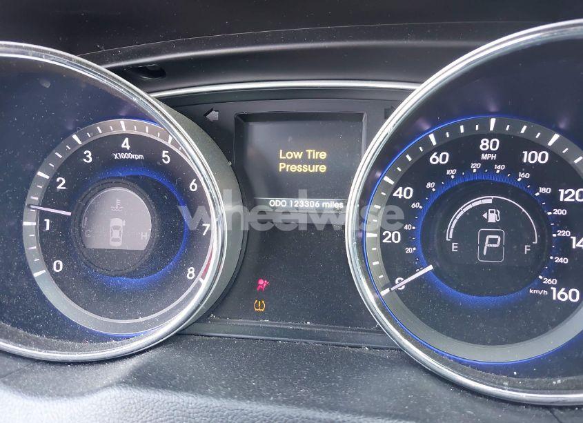 Photo 7 of 2014 Hyundai Sonata SE (VIN 5NPEC4AC7EH841630)