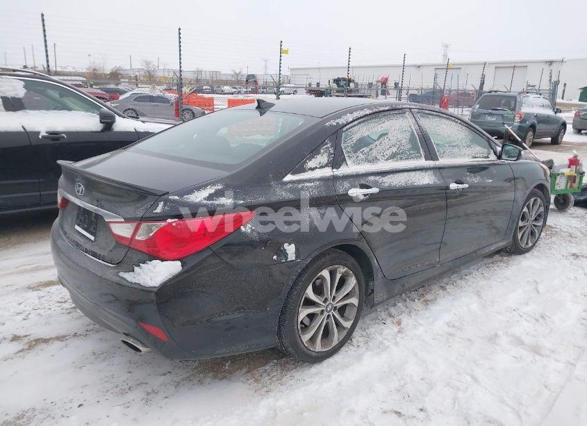 Photo 4 of 2014 Hyundai Sonata SE (VIN 5NPEC4AC7EH884039)