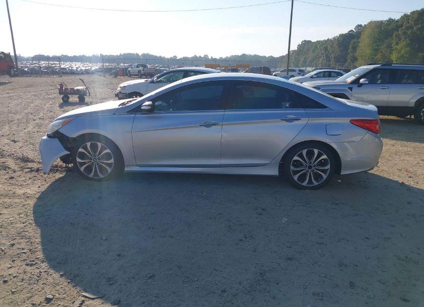 Photo 15 of 2014 Hyundai Sonata SE (VIN 5NPEC4AC7EH919078)