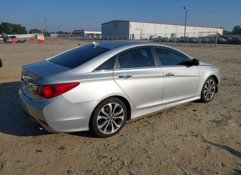 Photo 4 of 2014 Hyundai Sonata SE (VIN 5NPEC4AC7EH919078)