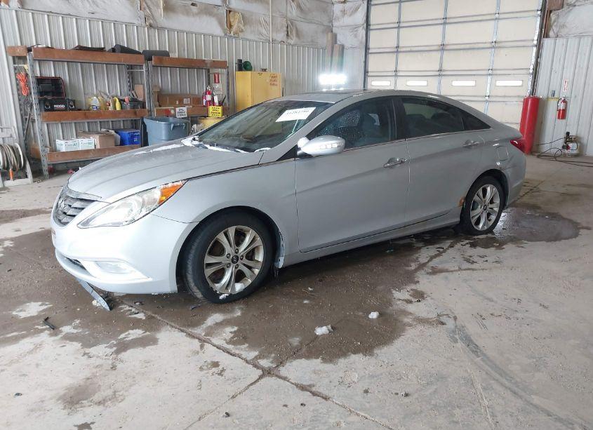 Photo 2 of 2011 Hyundai Sonata LIMITED (VIN 5NPEC4AC8BH000945)