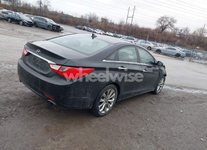 Photo 4 of 2011 Hyundai Sonata SE (VIN 5NPEC4AC8BH050292)