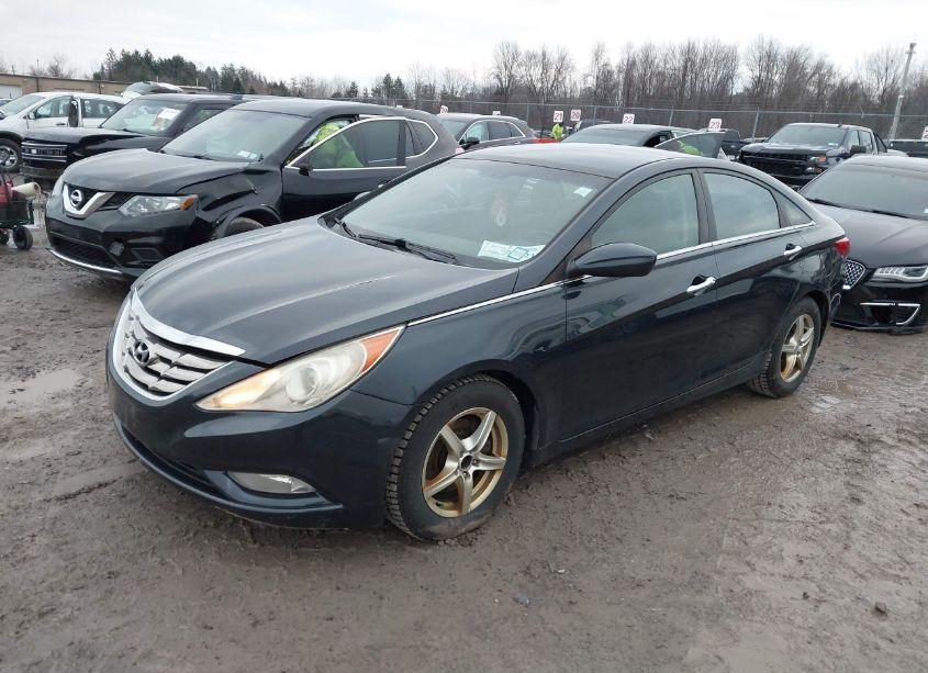Photo 2 of 2011 Hyundai Sonata SE (VIN 5NPEC4AC8BH063026)
