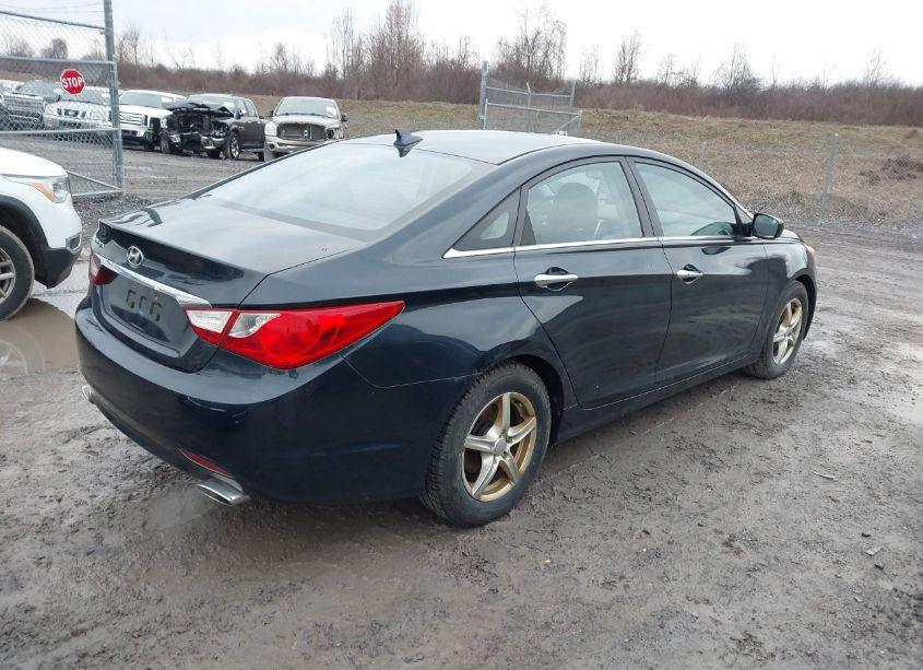Photo 4 of 2011 Hyundai Sonata SE (VIN 5NPEC4AC8BH063026)