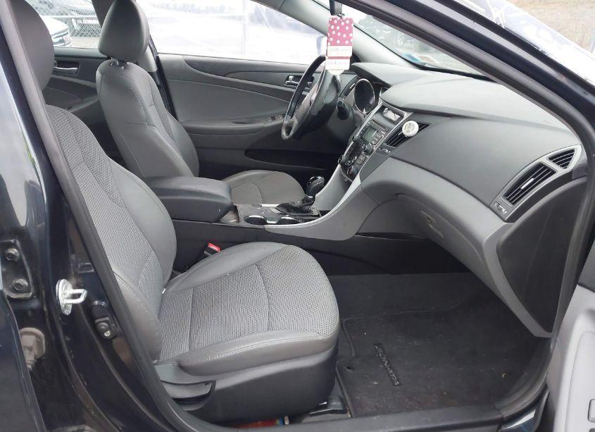 Photo 5 of 2011 Hyundai Sonata SE (VIN 5NPEC4AC8BH063026)