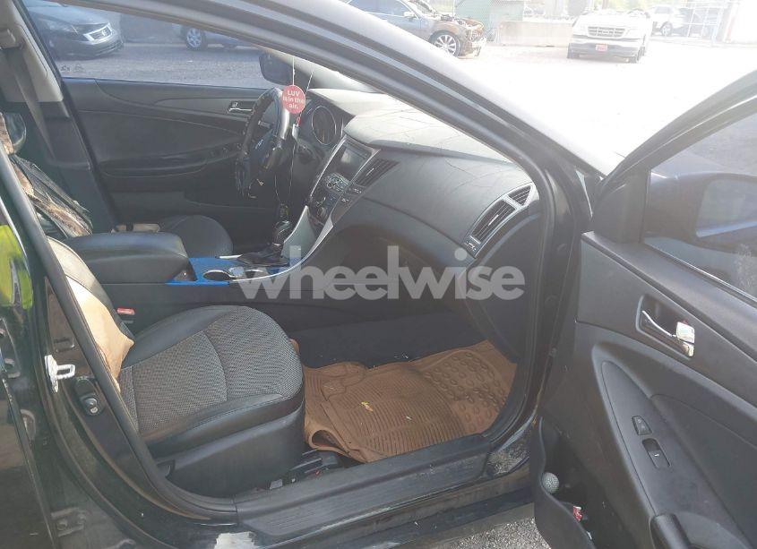 Photo 5 of 2011 Hyundai Sonata SE (VIN 5NPEC4AC8BH068243)