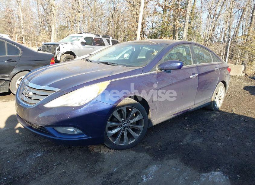 Photo 2 of 2011 Hyundai Sonata SE (VIN 5NPEC4AC8BH075144)