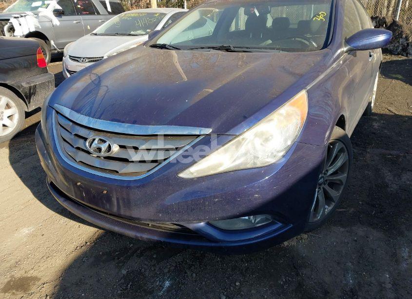Photo 6 of 2011 Hyundai Sonata SE (VIN 5NPEC4AC8BH075144)