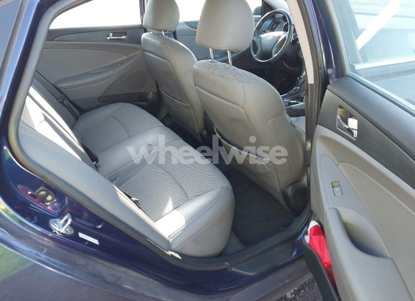 Photo 8 of 2011 Hyundai Sonata SE (VIN 5NPEC4AC8BH075144)