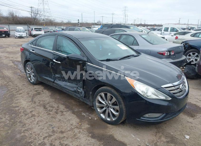 2011 Hyundai Sonata SE (VIN 5NPEC4AC8BH082255) main photo