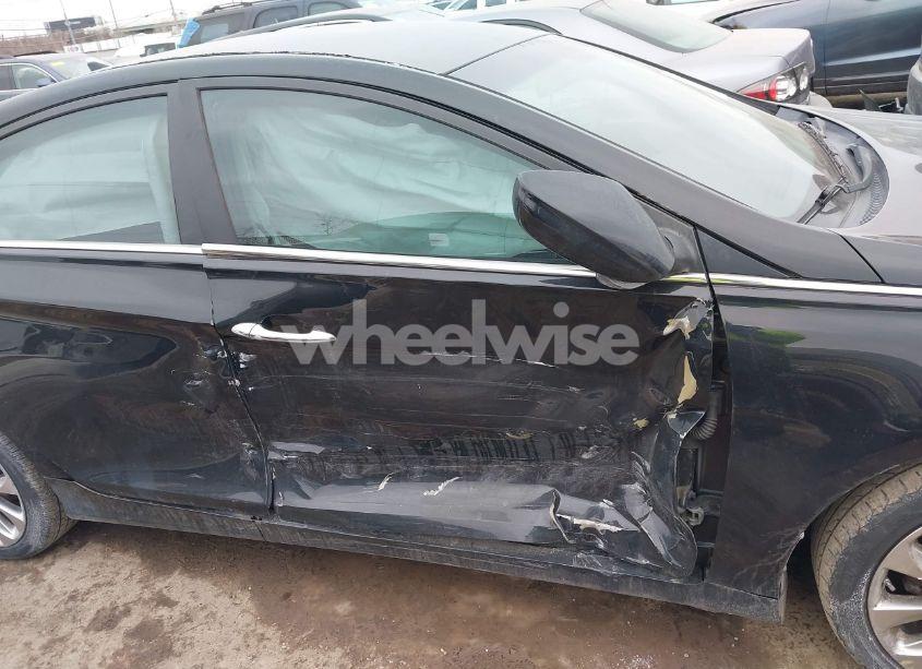 Photo 6 of 2011 Hyundai Sonata SE (VIN 5NPEC4AC8BH082255)