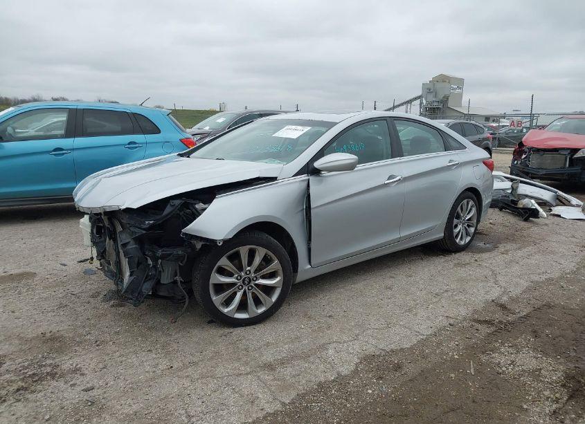 Photo 2 of 2011 Hyundai Sonata SE (VIN 5NPEC4AC8BH101029)